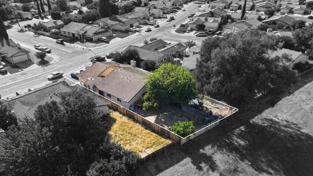8888 Fox Creek Dr, Stockton, CA 95210