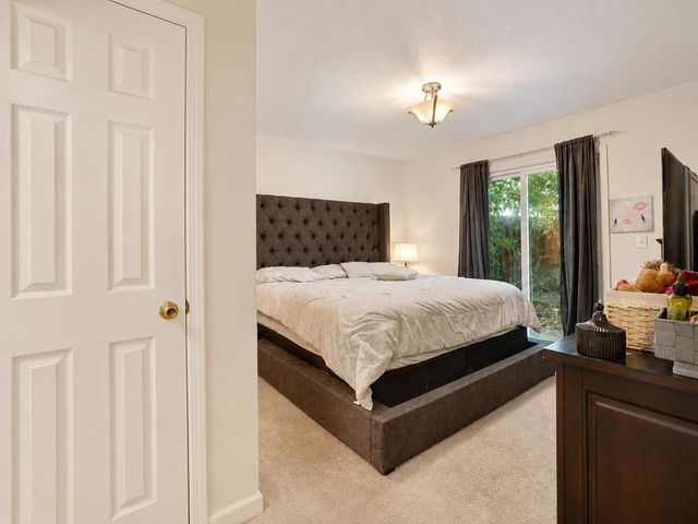 8888 Fox Creek Dr, Stockton, CA 95210