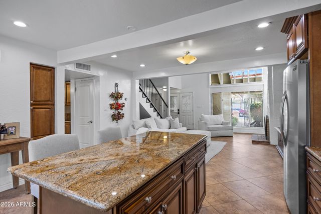 7118 E BUENA TERRA Way, Paradise Valley, AZ 85253