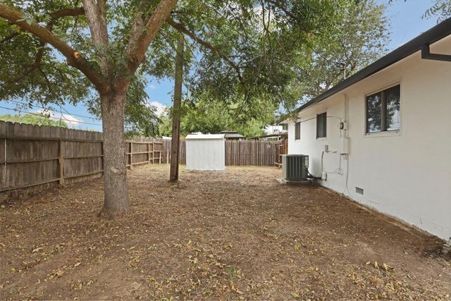 648 Daisy Ave, Lodi, CA 95240