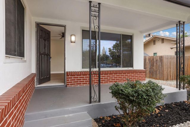 648 Daisy Ave, Lodi, CA 95240