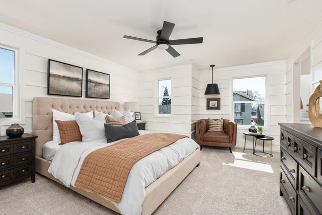 6592 E Clingstone Drive, Fresno, CA 93727