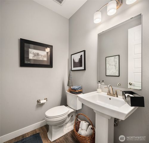 13041 56th Avenue S, Tukwila, WA 98178