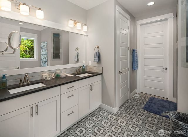 13041 56th Avenue S, Tukwila, WA 98178