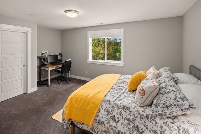 13041 56th Avenue S, Tukwila, WA 98178