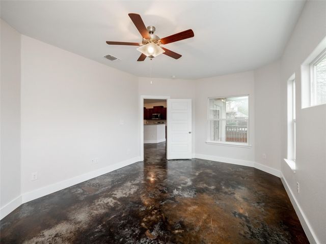 93 Primrose LN, Marble Falls, TX 78654