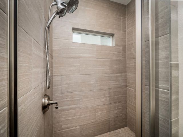 93 Primrose LN, Marble Falls, TX 78654