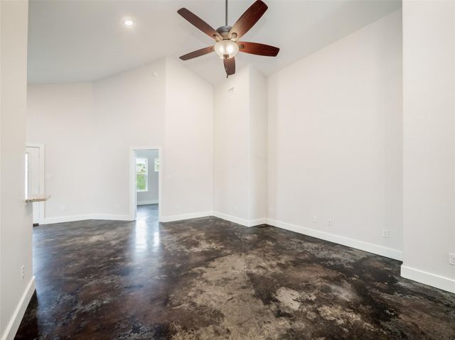 93 Primrose LN, Marble Falls, TX 78654