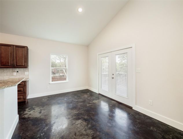 93 Primrose LN, Marble Falls, TX 78654