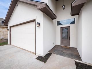 93 Primrose LN, Marble Falls, TX 78654