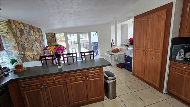 8261 SW 34th Ter 1, Miami, FL 33155