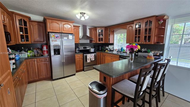 8261 SW 34th Ter 1, Miami, FL 33155