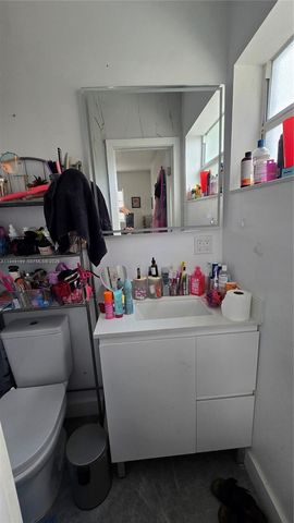 8261 SW 34th Ter 1, Miami, FL 33155