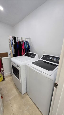 8261 SW 34th Ter 1, Miami, FL 33155