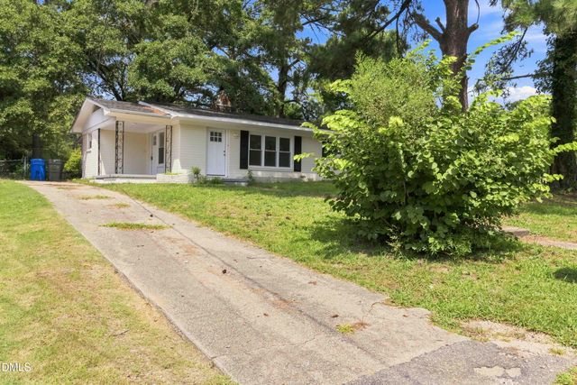 605 Sunnyside Lane W, Wilson, NC 27893