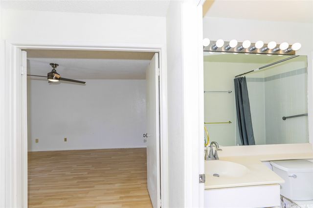 94-529 Lumiaina Street D204, Waipahu, HI 96797