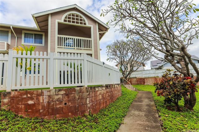 94-529 Lumiaina Street D204, Waipahu, HI 96797
