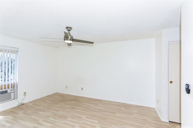 94-529 Lumiaina Street D204, Waipahu, HI 96797