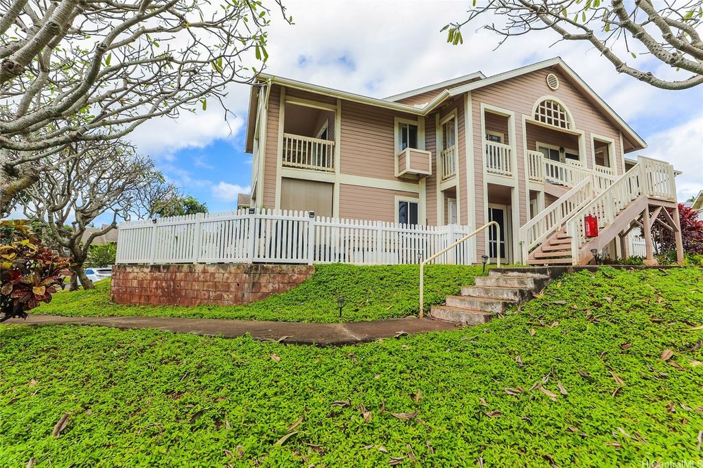 94-529 Lumiaina Street D204, Waipahu, HI 96797