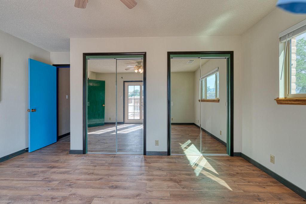 Image 16 of property listing at 508 LAS MARIAS Drive SE, Rio Rancho, NM 87124