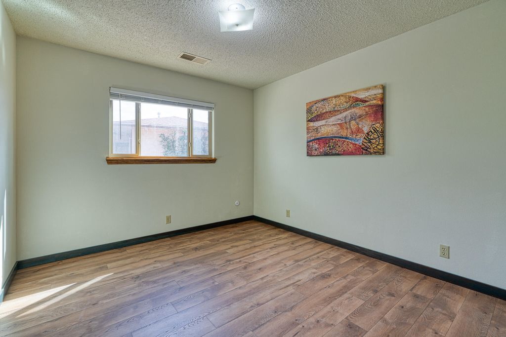 Image 20 of property listing at 508 LAS MARIAS Drive SE, Rio Rancho, NM 87124