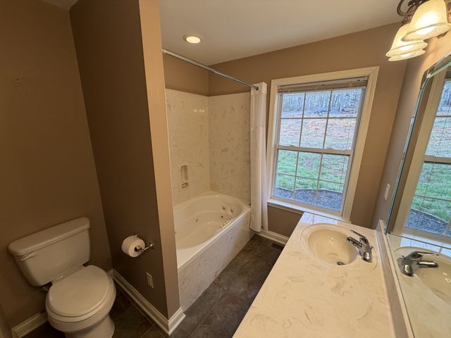 2889 Highway 230, W, Nunnelly, TN 37137