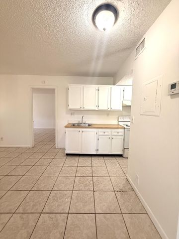 4281 NW 19TH Street 5, Lauderhill, FL 33313