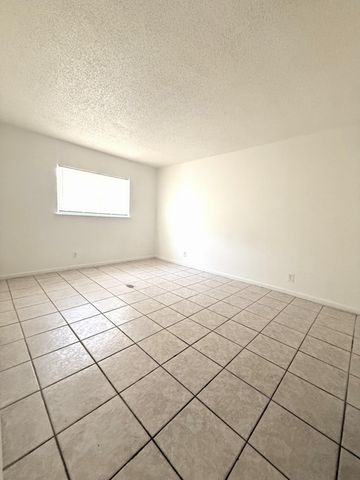4281 NW 19TH Street 5, Lauderhill, FL 33313