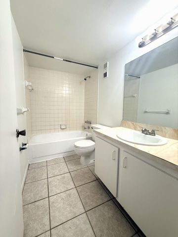 4281 NW 19TH Street 5, Lauderhill, FL 33313