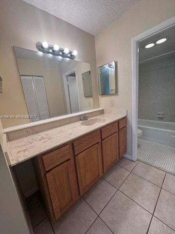 6361 N Falls Cir Dr 106, Lauderhill, FL 33319