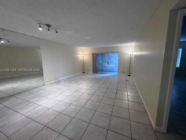 6361 N Falls Cir Dr 106, Lauderhill, FL 33319