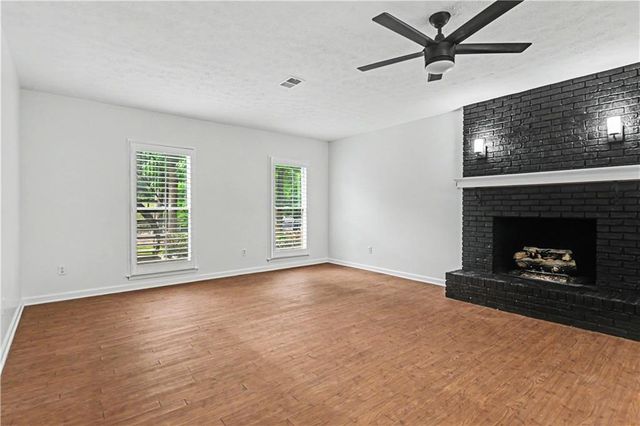 9011 Par Drive, Douglasville, GA 30134