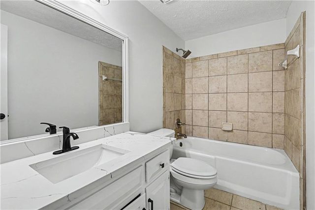 9011 Par Drive, Douglasville, GA 30134