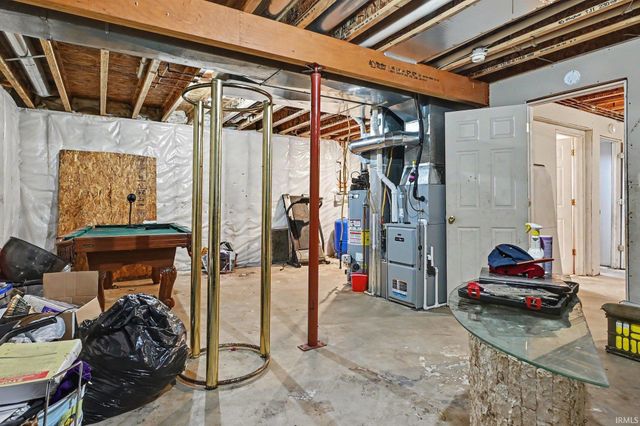 18185 SCARBOROUGH Lane, Elkhart, IN 46528