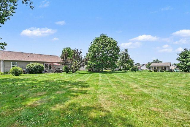 18185 SCARBOROUGH Lane, Elkhart, IN 46528