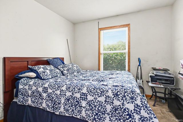 18185 SCARBOROUGH Lane, Elkhart, IN 46528