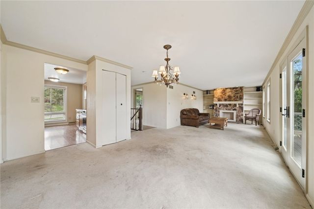 521 Monticello Dr, Delmont, PA 15626