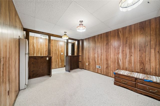 521 Monticello Dr, Delmont, PA 15626