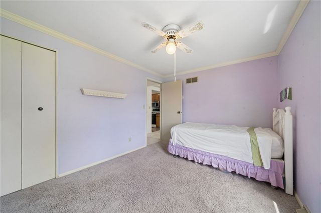 521 Monticello Dr, Delmont, PA 15626