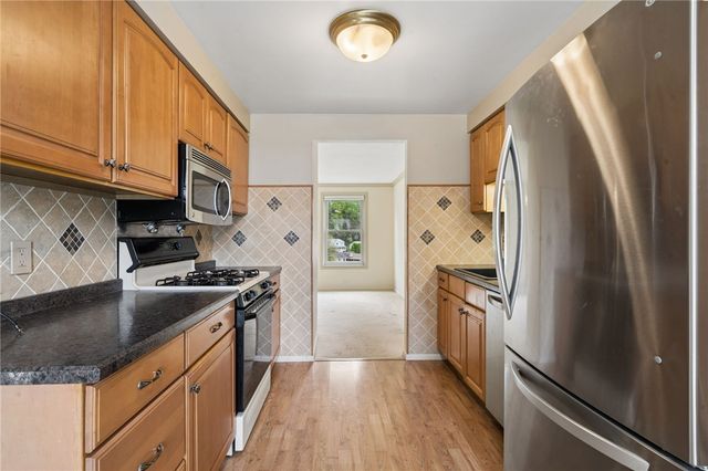 521 Monticello Dr, Delmont, PA 15626
