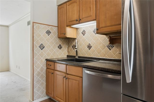 521 Monticello Dr, Delmont, PA 15626