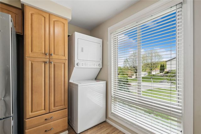521 Monticello Dr, Delmont, PA 15626