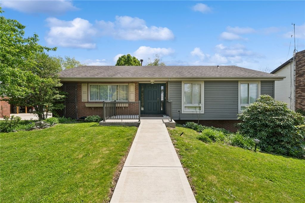 521 Monticello Dr, Delmont, PA 15626