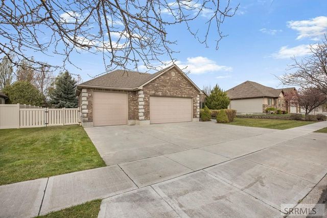 126 Stillwater Drive, Idaho Falls, ID 83404
