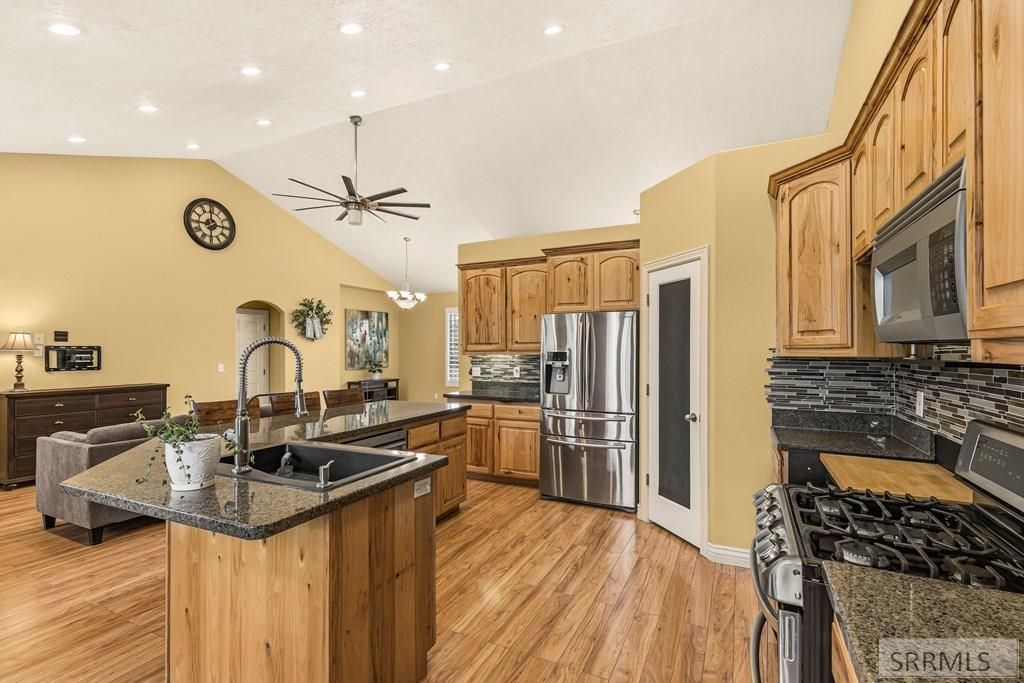 Image 10 of property listing at 126 Stillwater Drive, Idaho Falls, ID 83404