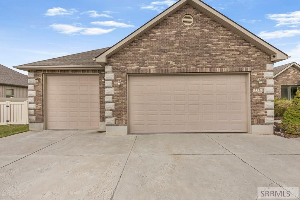Image 4 of property listing at 126 Stillwater Drive, Idaho Falls, ID 83404