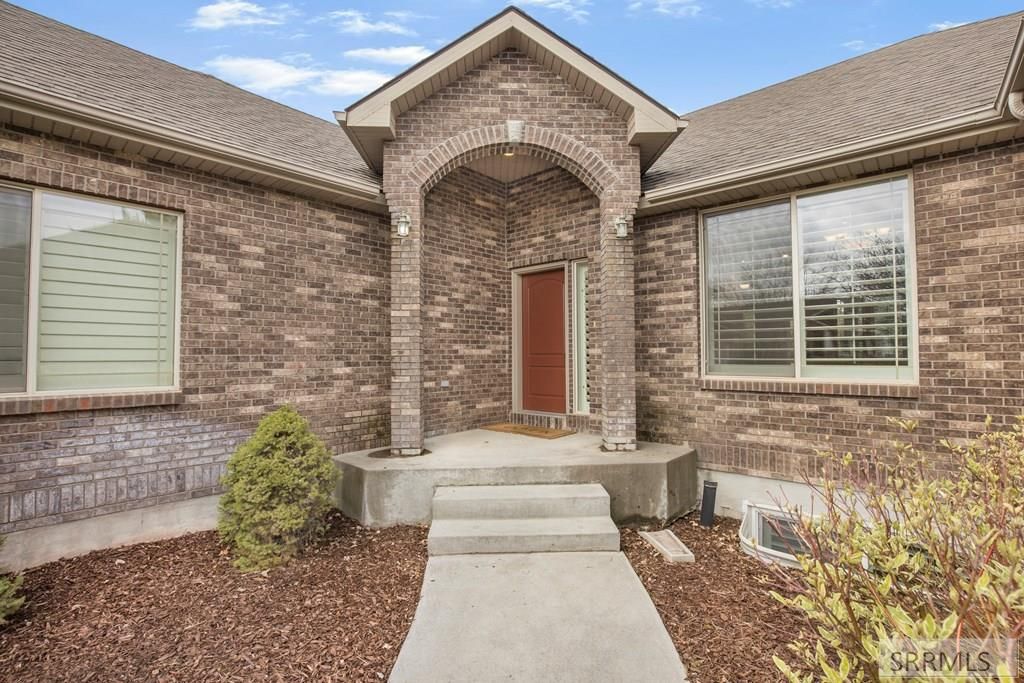 Image 5 of property listing at 126 Stillwater Drive, Idaho Falls, ID 83404