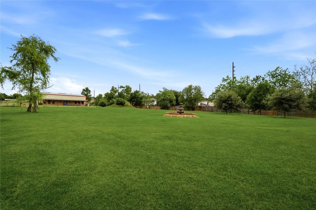 11741 Ezekiel Road, Tomball, TX 77375