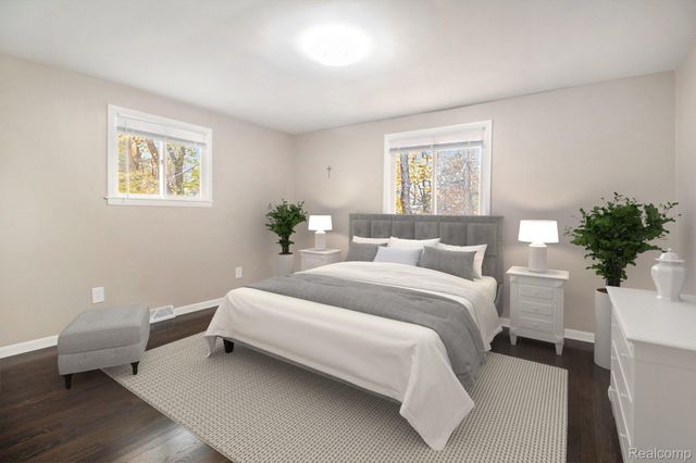 26557 Old Homestead Drive, Farmington, MI 48331