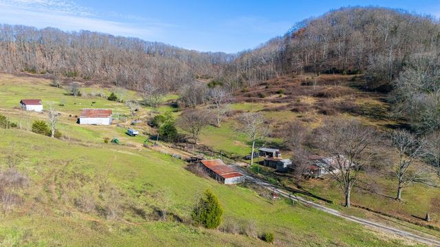 4701 Reed Rd, Thompsons Station, TN 37179